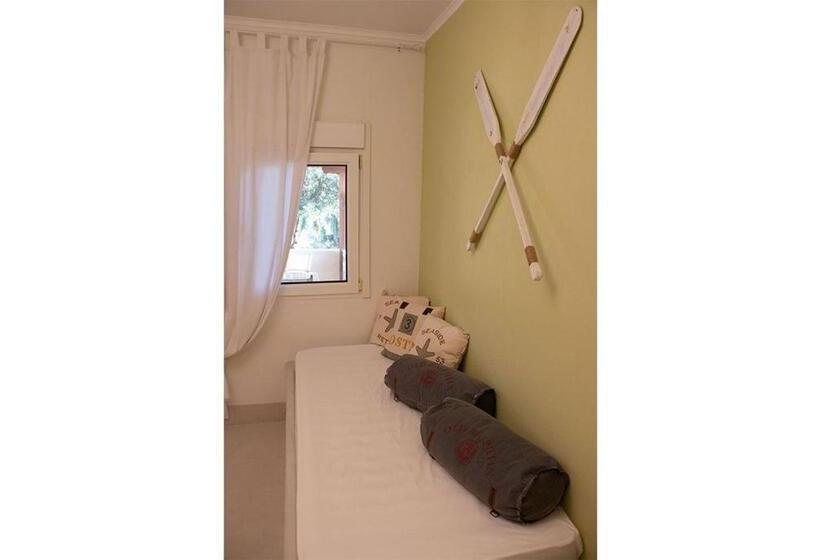 Standard 3 Pers. Værelse, Kelyfos