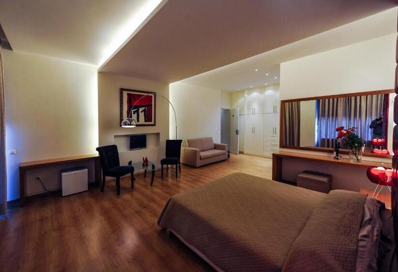 סוויטה, Kleopatra Inn