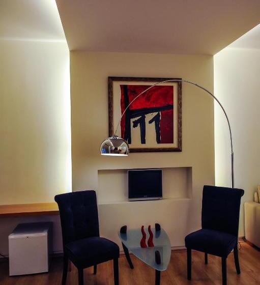 סוויטה, Kleopatra Inn