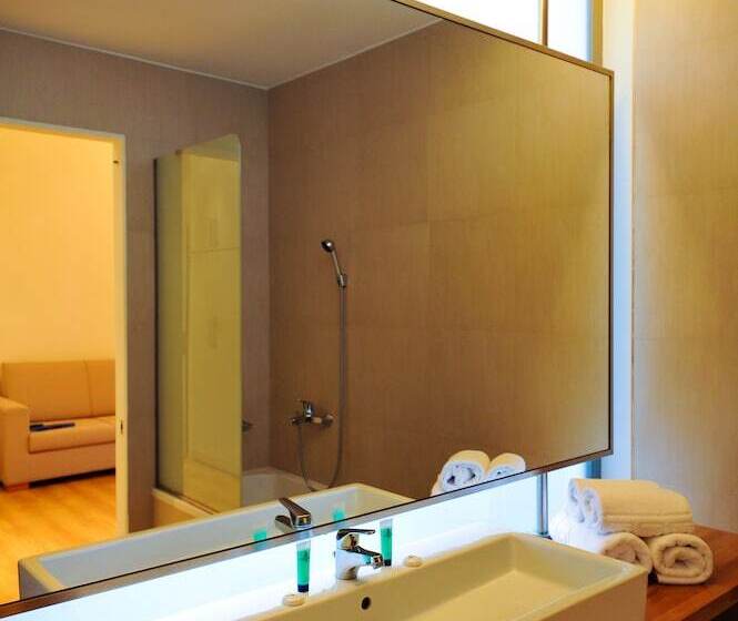 סוויטה, Kleopatra Inn