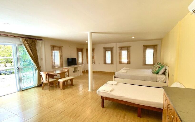 패밀리 스튜디오, Koh Mook Riviera Beach Resort