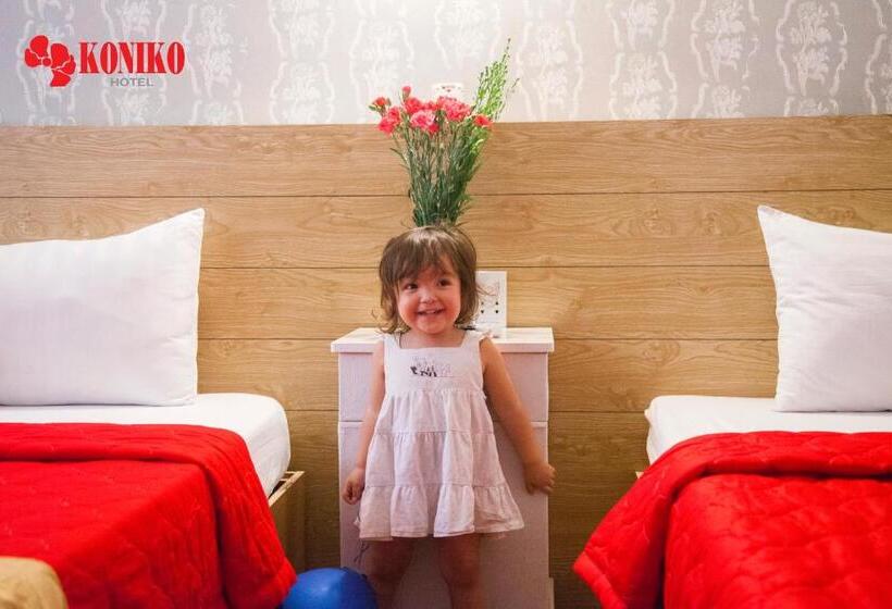 اتاق استاندارد چهار تخته, Koniko