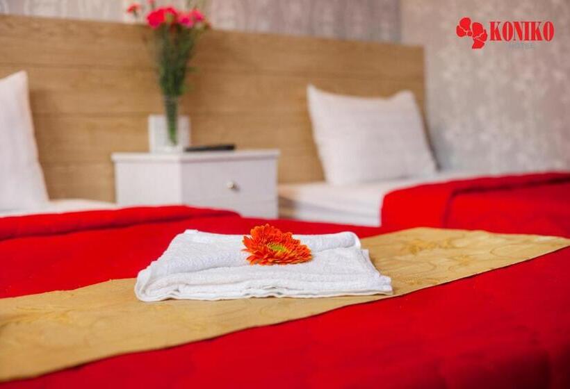 اتاق استاندارد چهار تخته, Koniko