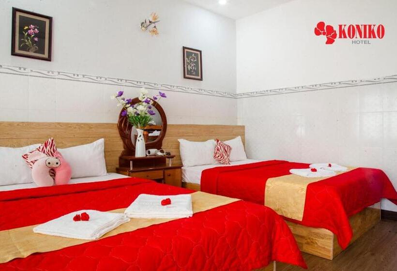 اتاق استاندارد چهارنفره با بالکن, Koniko