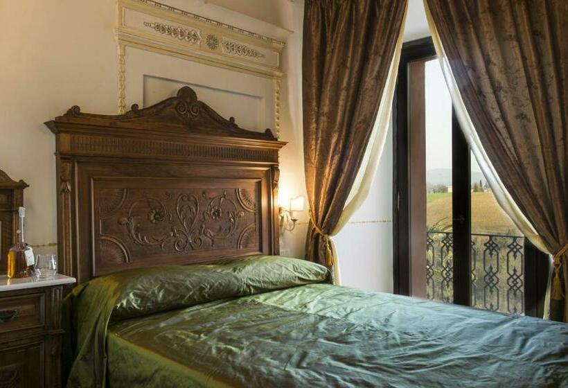 غرفة قياسية مزوَّدة بشُرفة, Palazzo Pacini