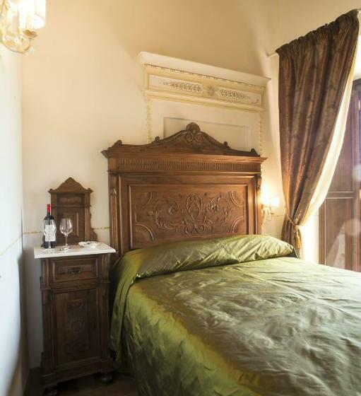 غرفة قياسية مزوَّدة بشُرفة, Palazzo Pacini