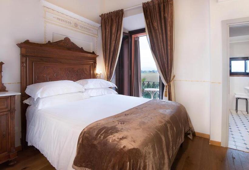 غرفة قياسية مزوَّدة بشُرفة, Palazzo Pacini