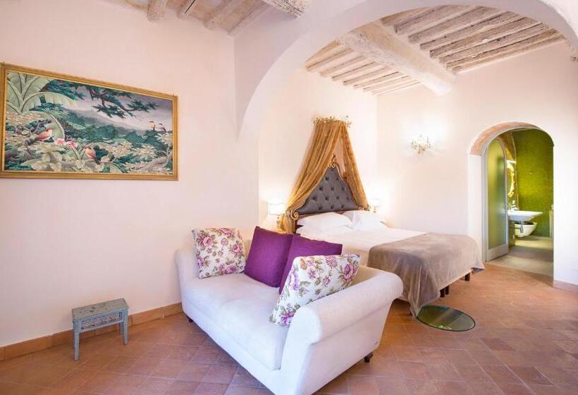 جناح جونيور, Palazzo Pacini