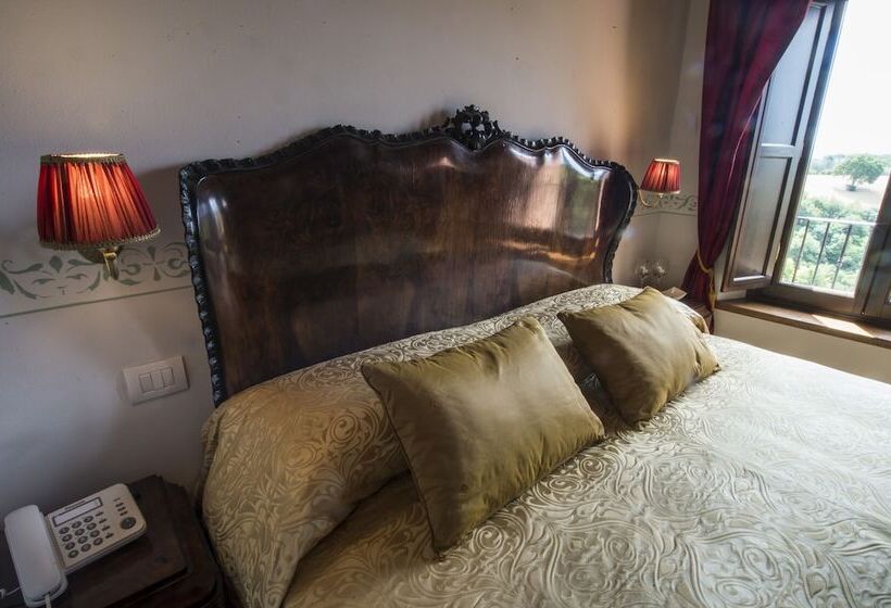 غرفة قياسية رباعية, Palazzo Pacini