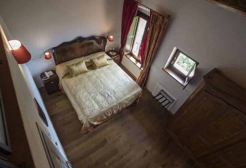 غرفة قياسية رباعية, Palazzo Pacini