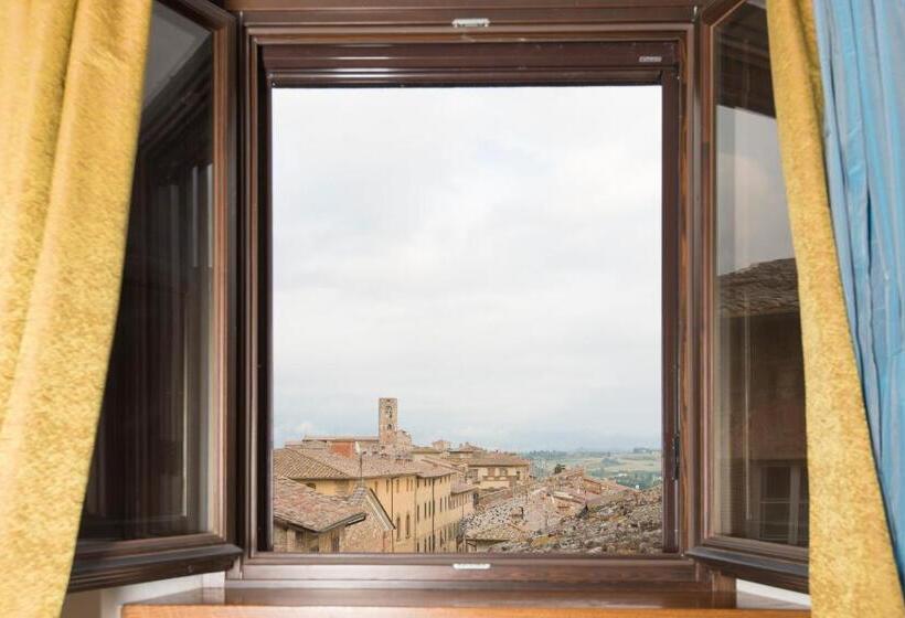 غرفة ديلوكس ثلاثية, Palazzo Pacini