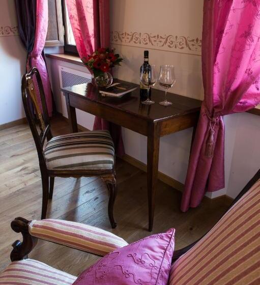 غرفة سوبيريور, Palazzo Pacini