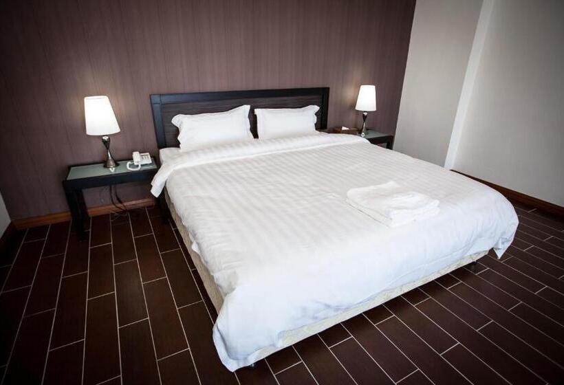 غرفة ديلوكس سرير كينج, Putatan Platinum