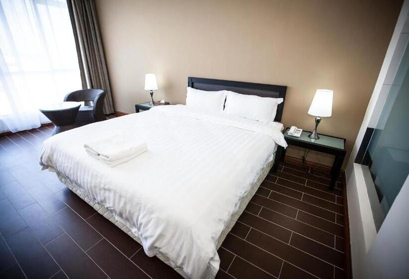 غرفة ديلوكس سرير كينج, Putatan Platinum