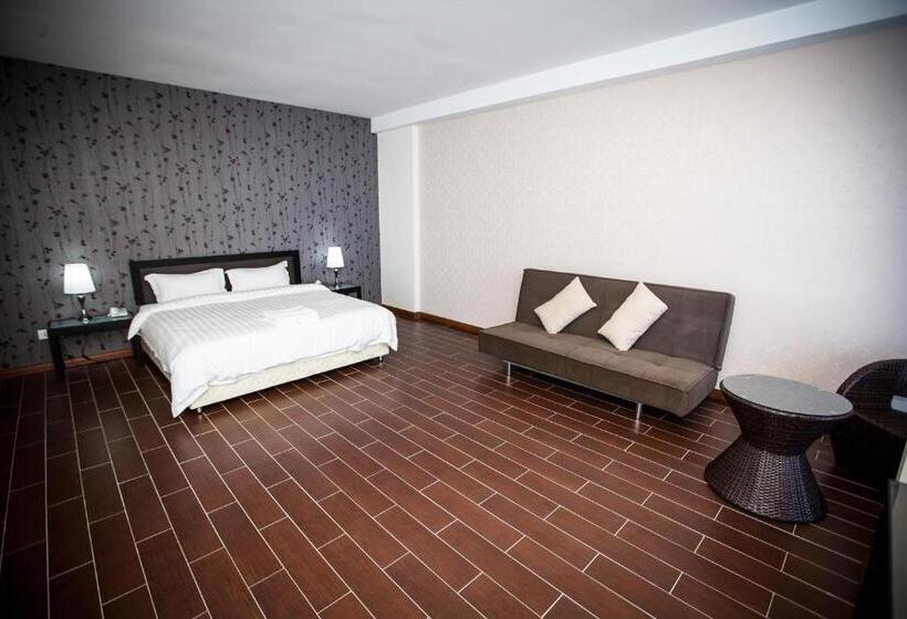 غرفة عائلية, Putatan Platinum