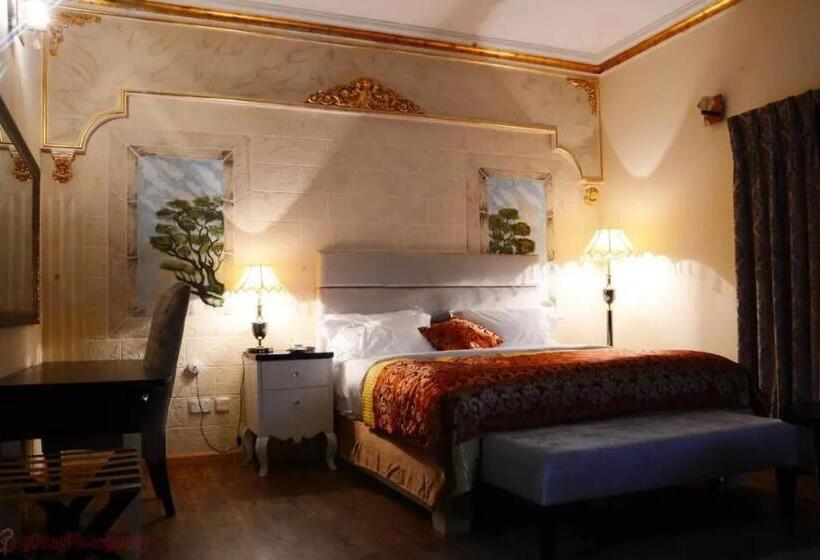 اتاق سوپریور با تخت بزرگ, Sandralia