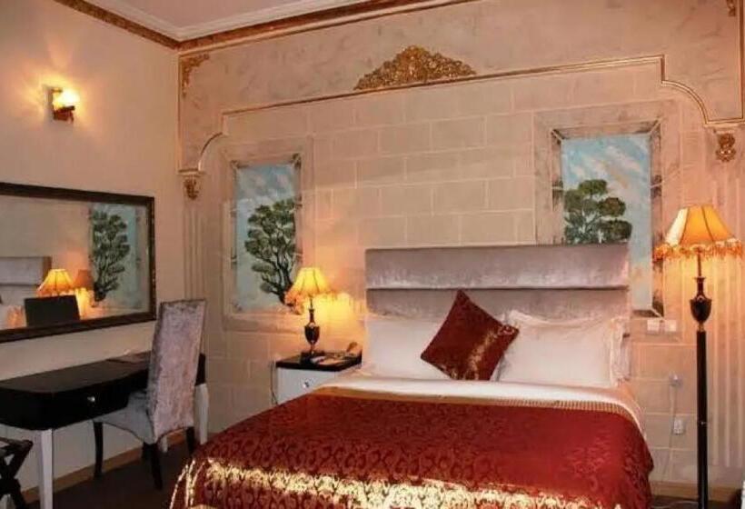 اتاق سوپریور با تخت بزرگ, Sandralia