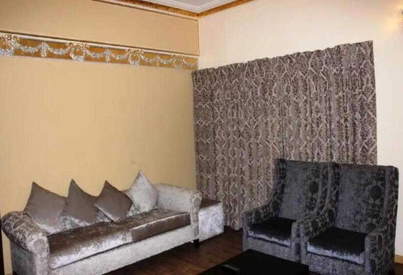 سوییت, Sandralia