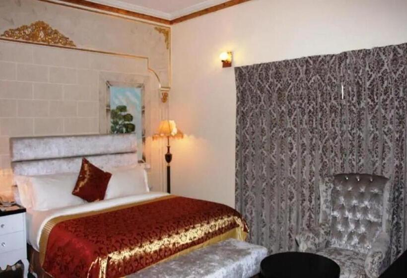 سوییت, Sandralia