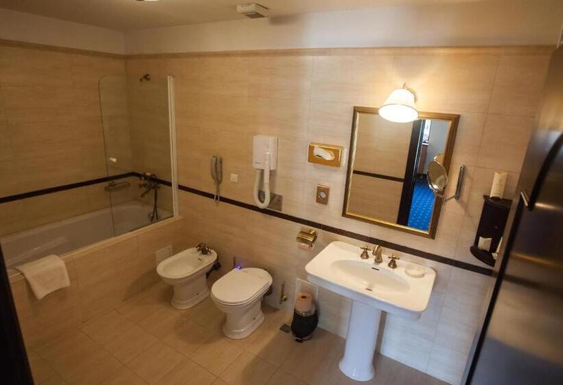 Номер Стандарт, Snagov Club