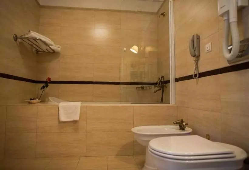 Standard-huone, Snagov Club