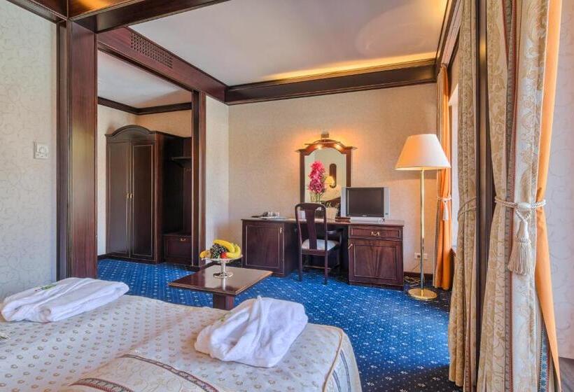 Номер Стандарт, Snagov Club