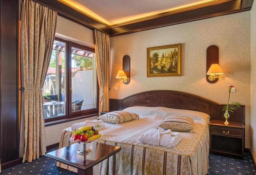 Номер Стандарт, Snagov Club