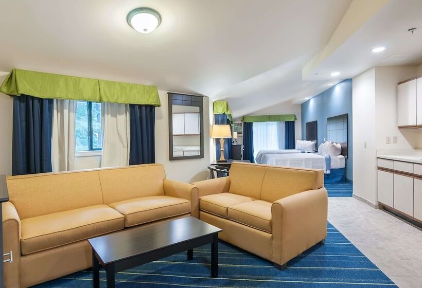 جناح, Days Inn By Wyndham Tamworth