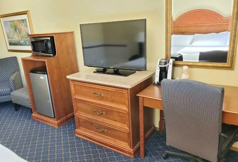اتاق استاندارد با تخت بزرگ, City Express by Marriott Bemidji