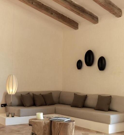 סוויטת ג'וניור, Vestige Son Vell