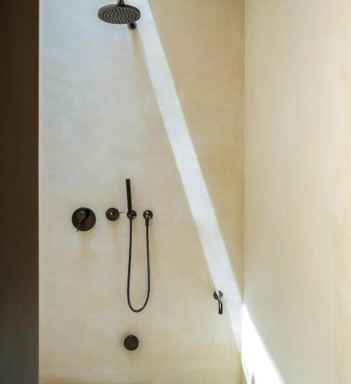 סוויטת ג'וניור, Vestige Son Vell