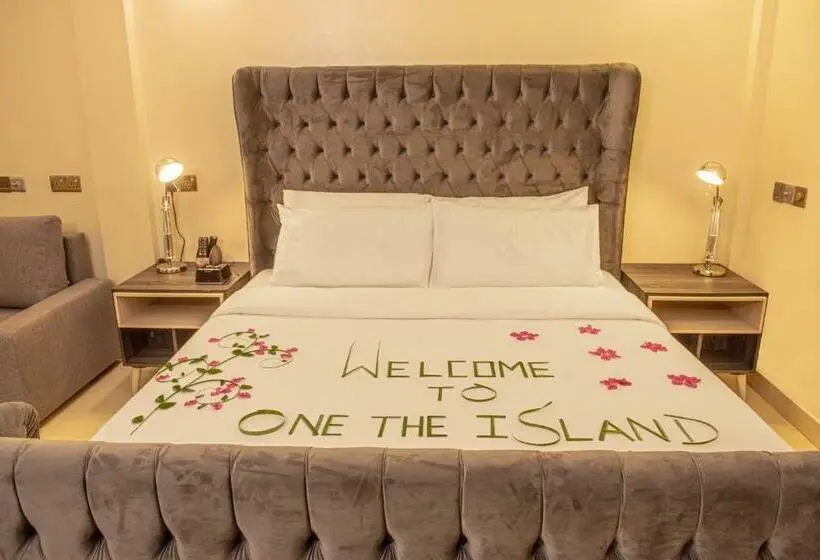 اتاق لوکس با تخت بزرگ, One The Island