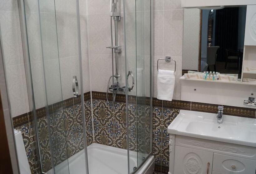 غرفة قياسية, Shahristan Plaza