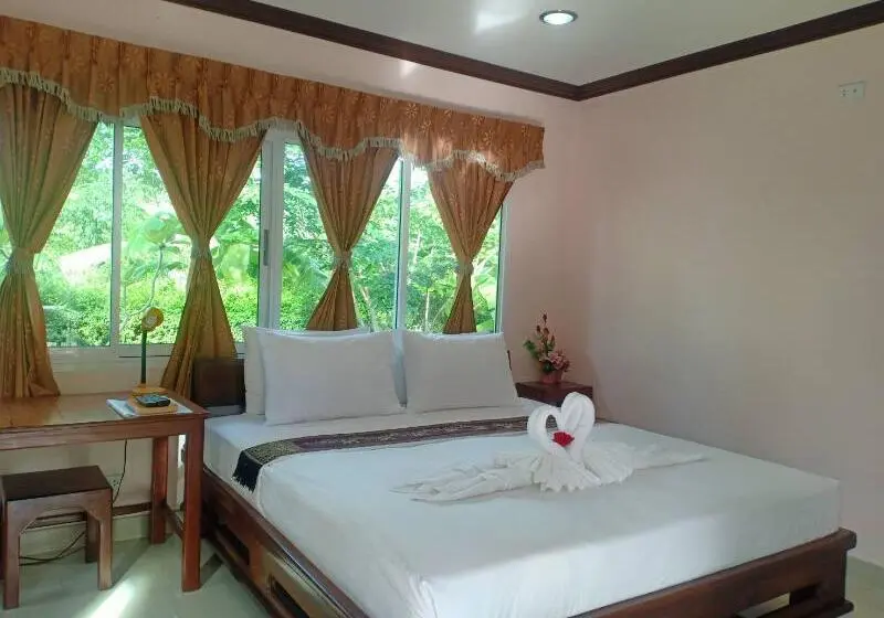 سوییت, Capital O 75415 Nanthachart Riverview Resort