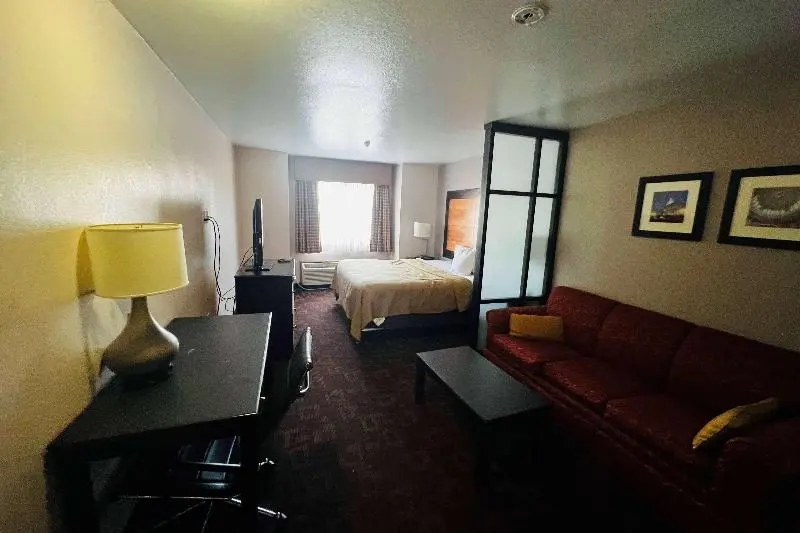 キングサイズベッドのスタンダードルーム, Days Inn By Wyndham Jackson Downtown