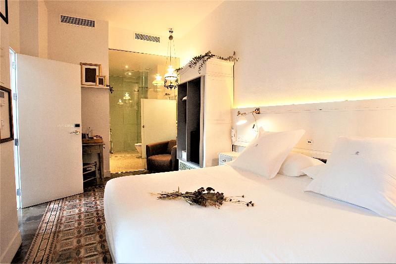 Superior Szoba, Business Hotel Tomang