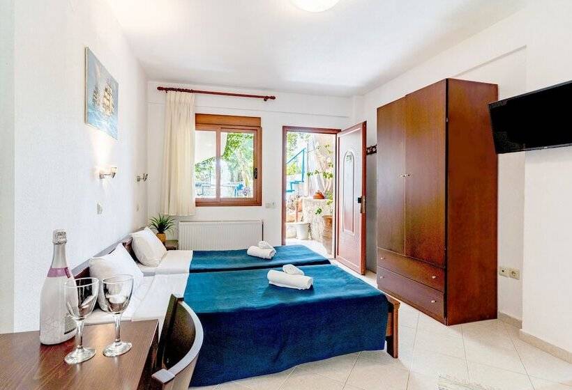 חדר סטודיו סטנדרד, Erifili