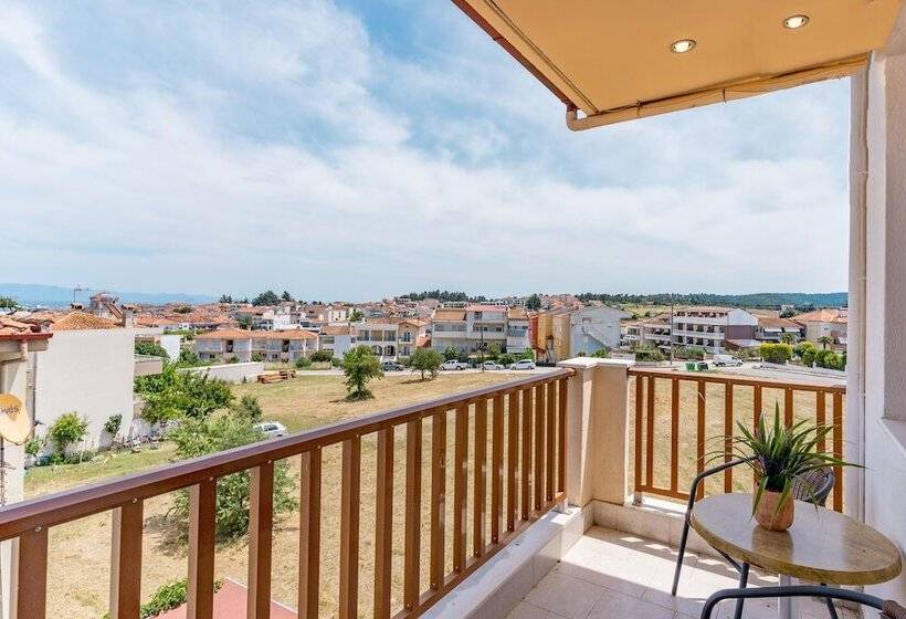 חדר סטודיו סטנדרד, Erifili