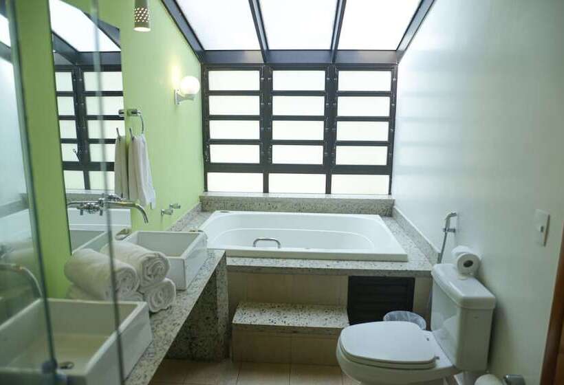 マスタースイートルーム, Aguativa Golf Resort