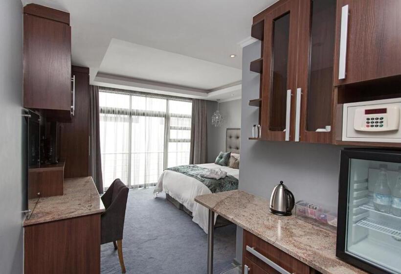 Classic Kamer, Blue Diamond Boutique