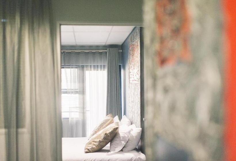 Classic Kamer, Blue Diamond Boutique