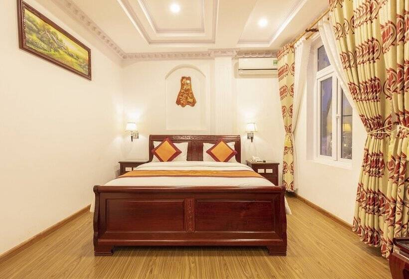 Cameră Deluxe cu Priveliște către Oraș, Dragon King 1