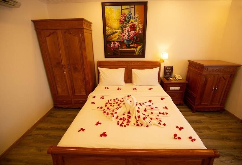 Cameră Deluxe cu Priveliște către Oraș, Dragon King 1