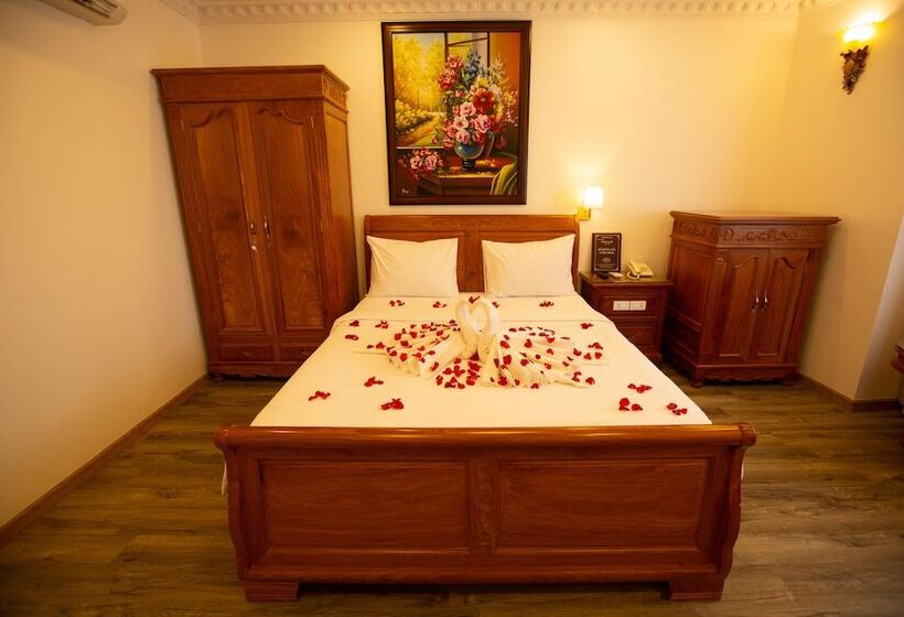 Cameră Deluxe cu Priveliște către Oraș, Dragon King 1