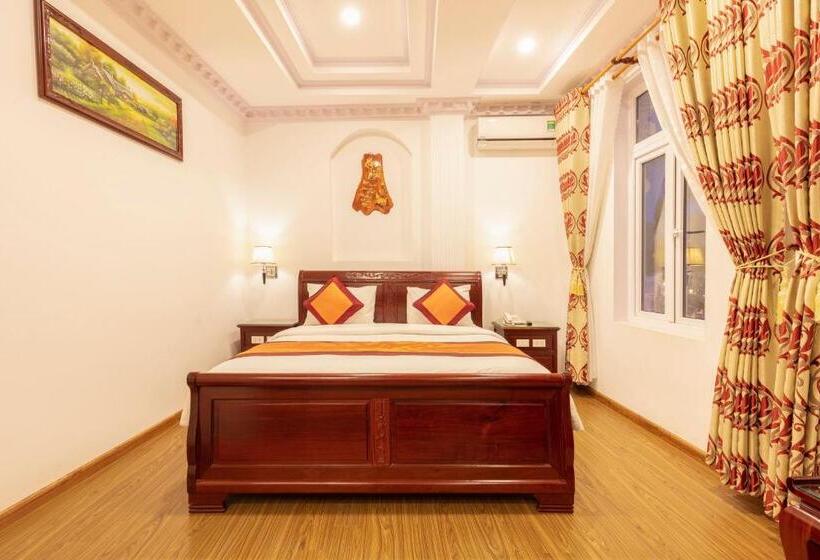 Cameră Deluxe cu Priveliște către Oraș, Dragon King 1