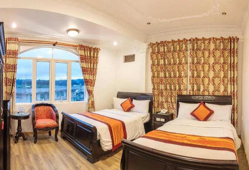 Cameră Deluxe cu Priveliște către Oraș, Dragon King 1