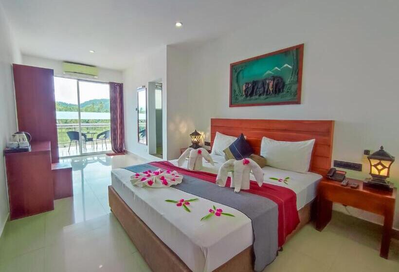 디럭스 패밀리 룸, Elephant Park   New Deal! Half Off Airport Pickups Available