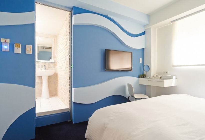 اتاق استاندارد, Forever Inn