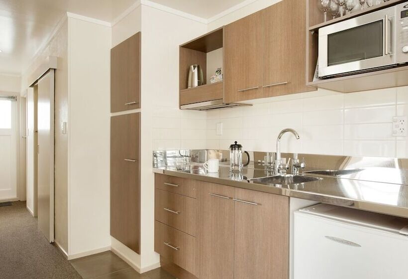 Апартаменты 2 Спальни, Hananui Lodge And Apartments