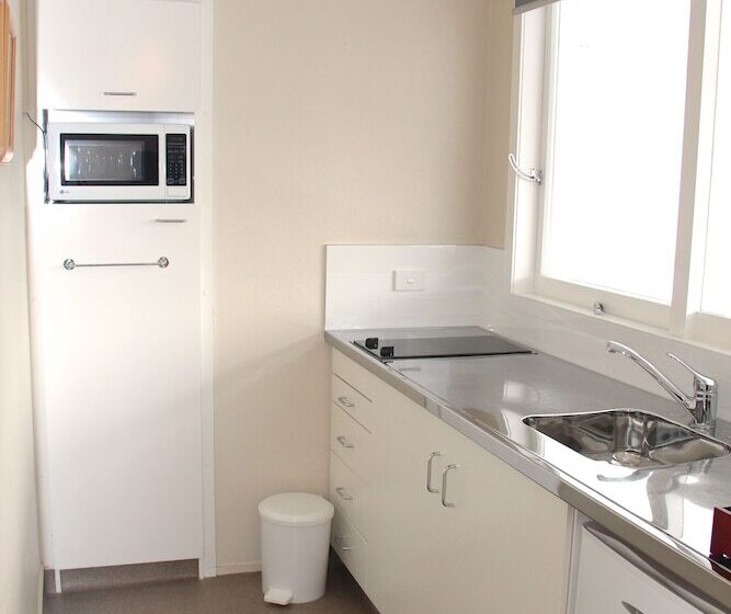 סטודיו סטנדרט עם מרפסת, Hananui Lodge And Apartments